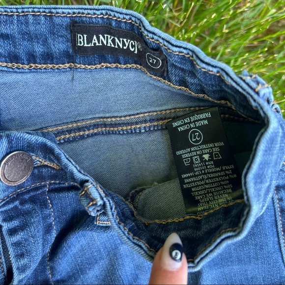 Jeans - Picture 2 of 3